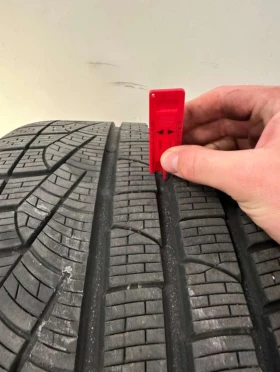 Гуми с джанти Pirelli 295/30R20, снимка 4