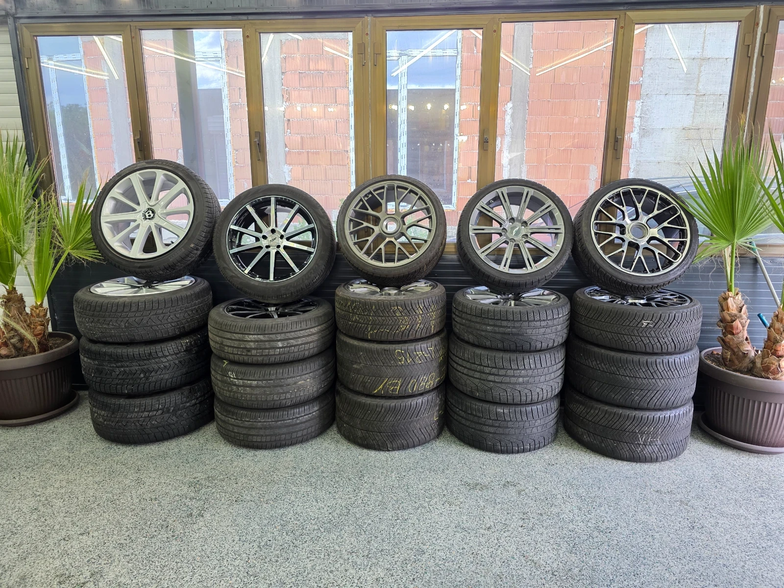 ���� � ������ 295/30R20 �� Aston Martin Rapide | Mobile.bg � ����������� 6