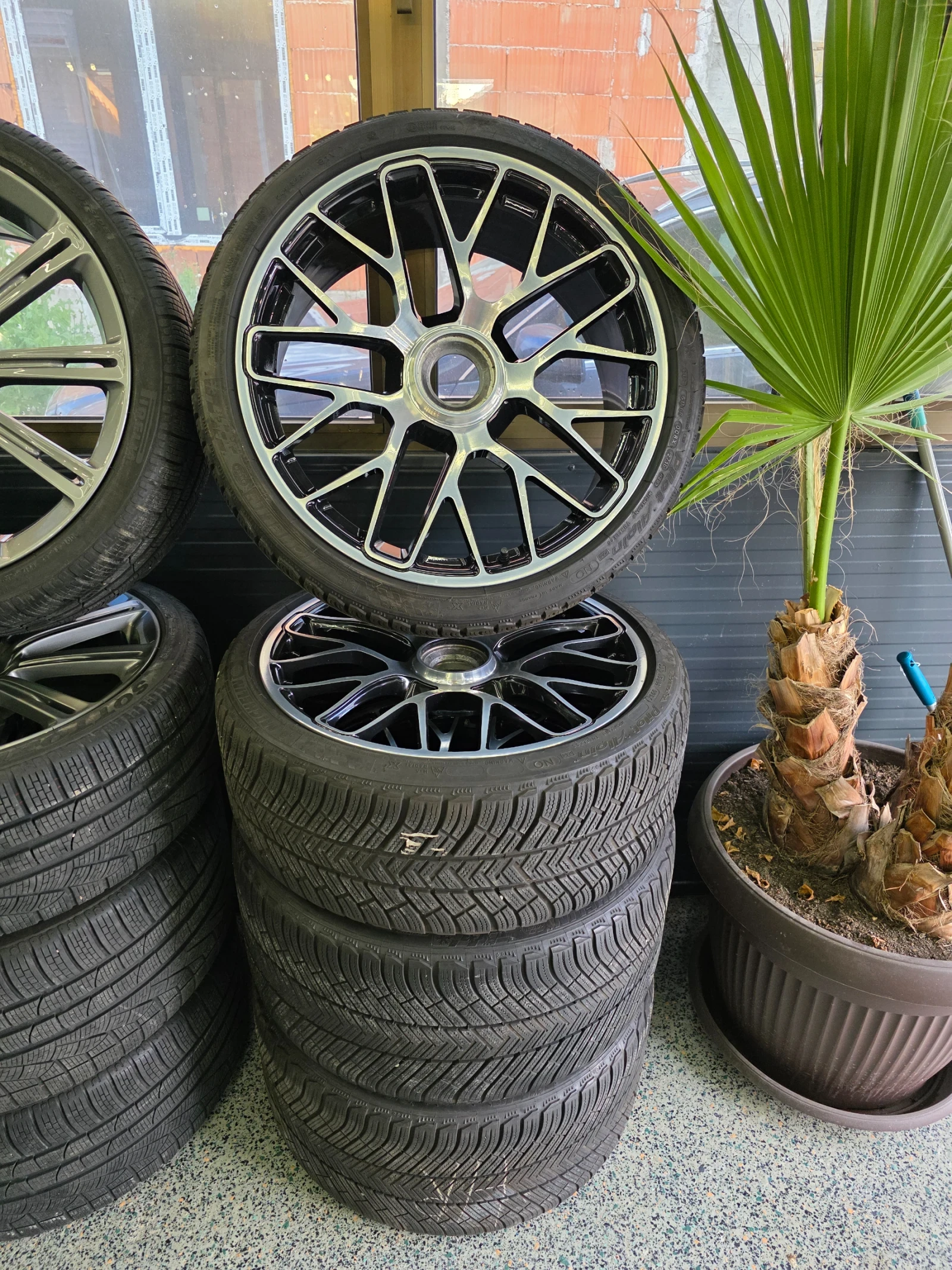 ���� � ������ 295/30R20 �� Aston Martin Rapide | Mobile.bg � ����������� 8