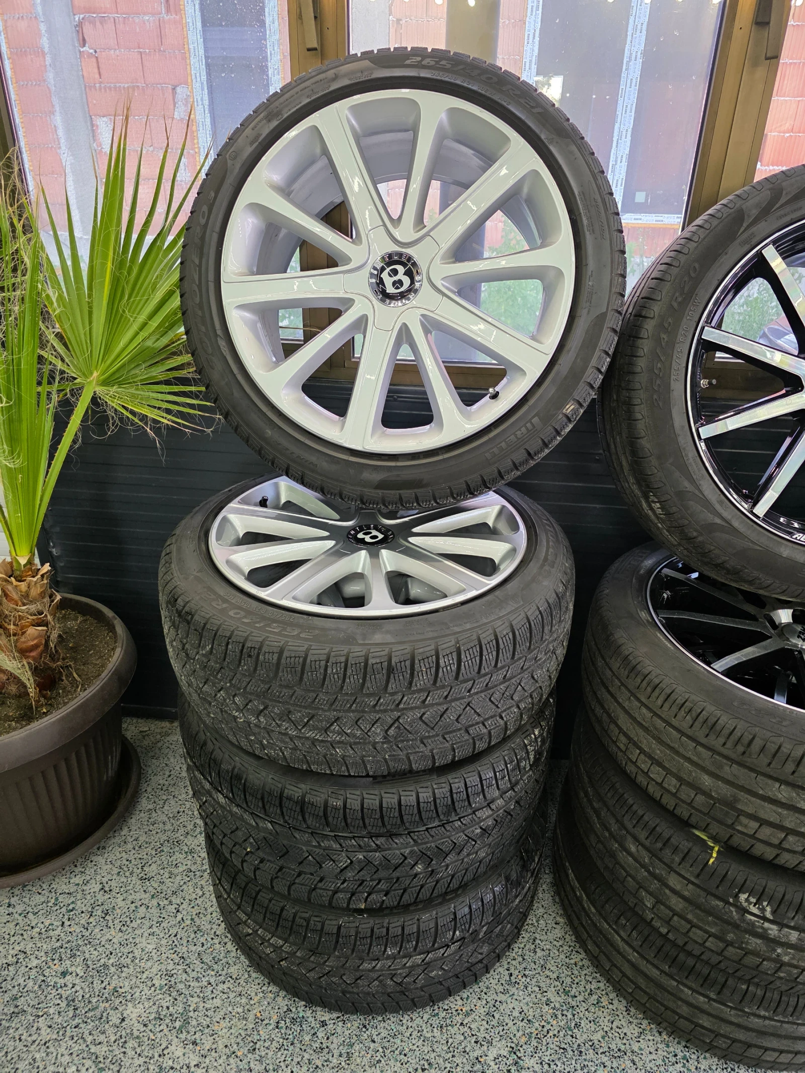 ���� � ������ 295/30R20 �� Aston Martin Rapide | Mobile.bg � ����������� 7