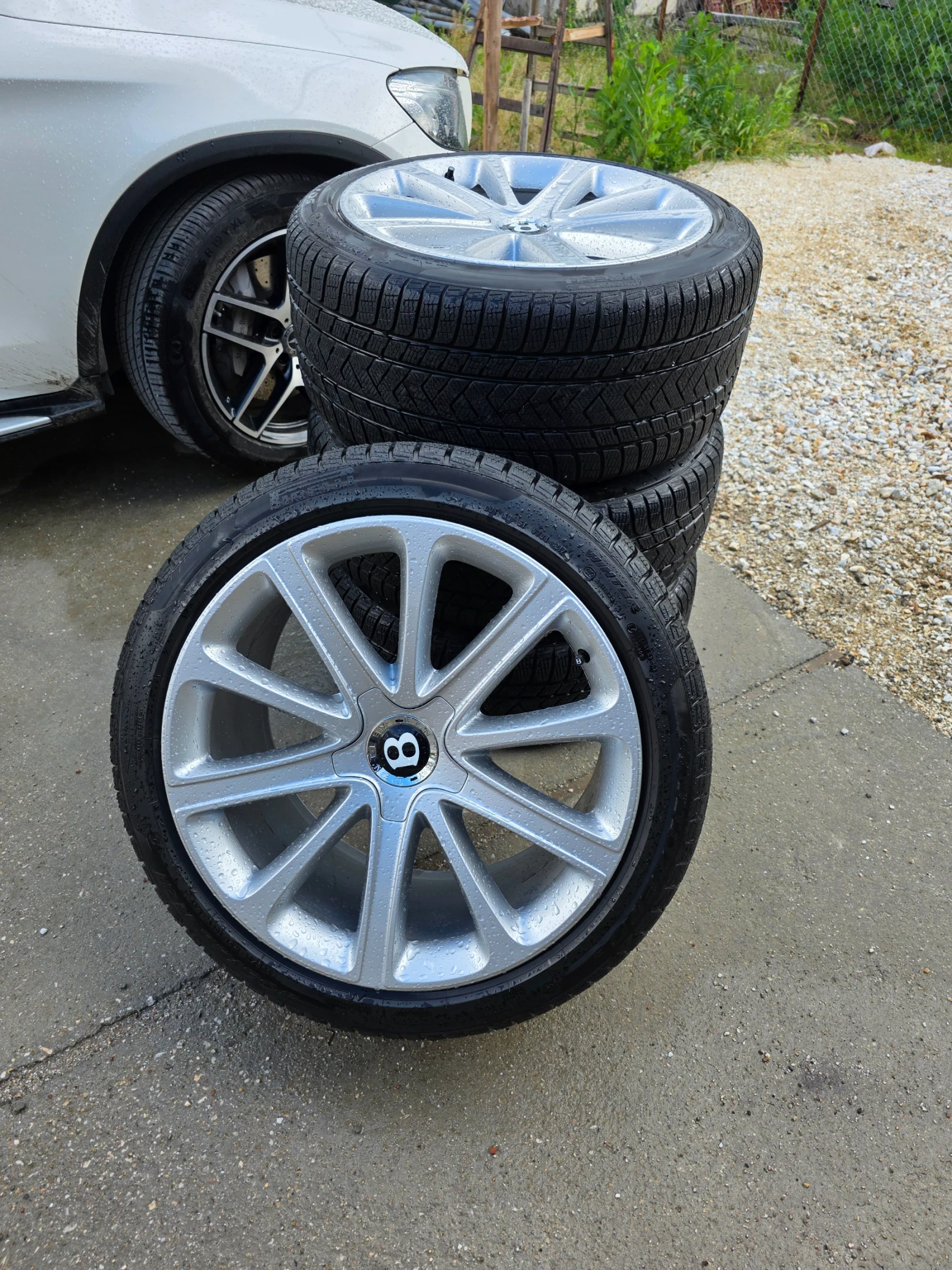 ���� � ������ 295/30R20 �� Aston Martin Rapide | Mobile.bg � ����������� 16