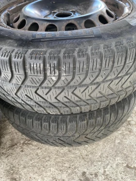 Гуми с джанти Pirelli 195/65R15, снимка 8 - Гуми и джанти - 48270490