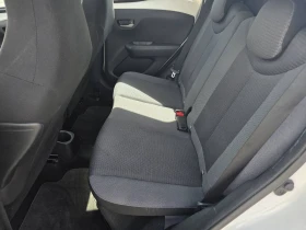 Toyota Aygo 1.0 VVT-i Камера| Автопилот| Подгрев, снимка 16