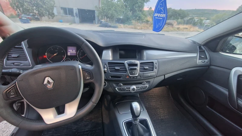 Renault Laguna, снимка 14 - Автомобили и джипове - 48044189