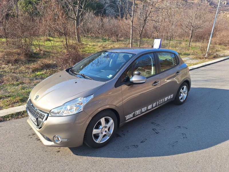 Peugeot 208 1.6HDI, снимка 5 - Автомобили и джипове - 48489403