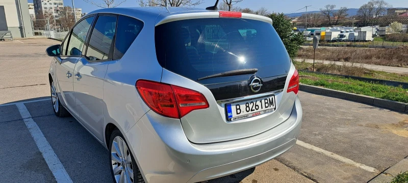 Opel Meriva B, снимка 6 - Автомобили и джипове - 49597456