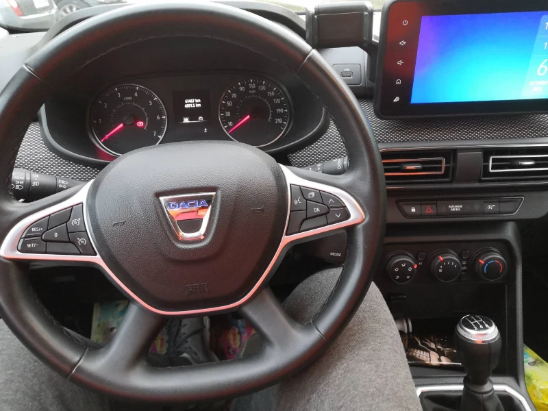 Dacia Sandero, снимка 4 - Автомобили и джипове - 52462421