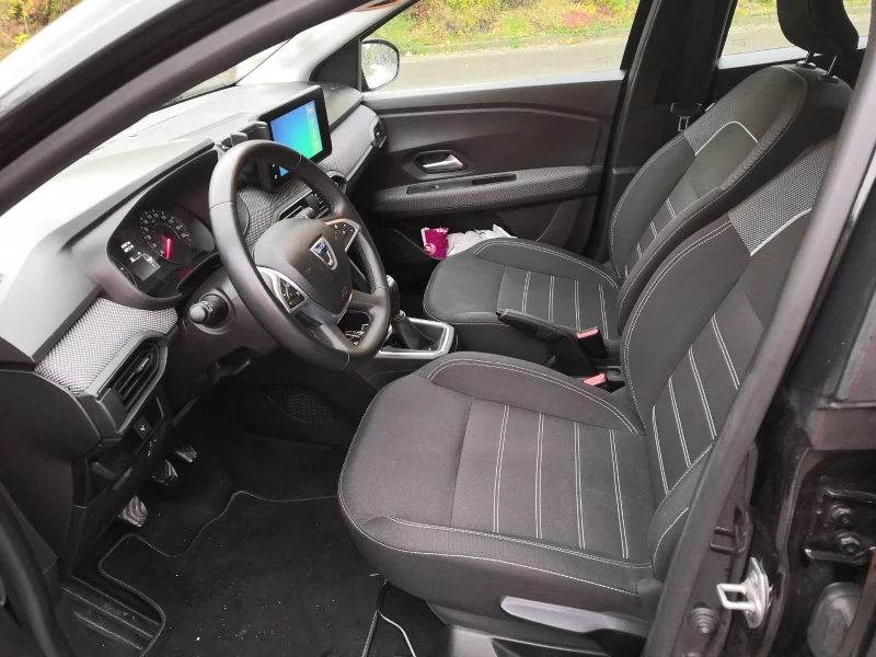 Dacia Sandero, снимка 5 - Автомобили и джипове - 52462421