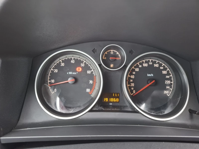 Opel Zafira 1.8i, снимка 9 - Автомобили и джипове - 52185540