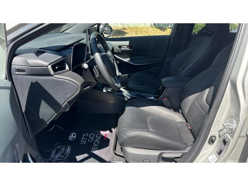 Toyota Corolla TS 2.0HSD PREMIUM, снимка 12 - Автомобили и джипове - 55747692