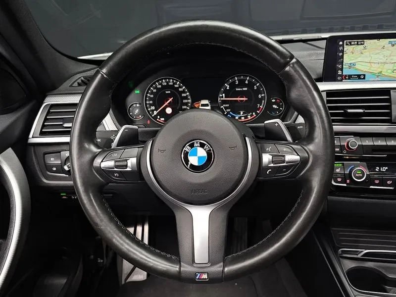 BMW 330 M Sports Shadow, снимка 13 - Автомобили и джипове - 56070513