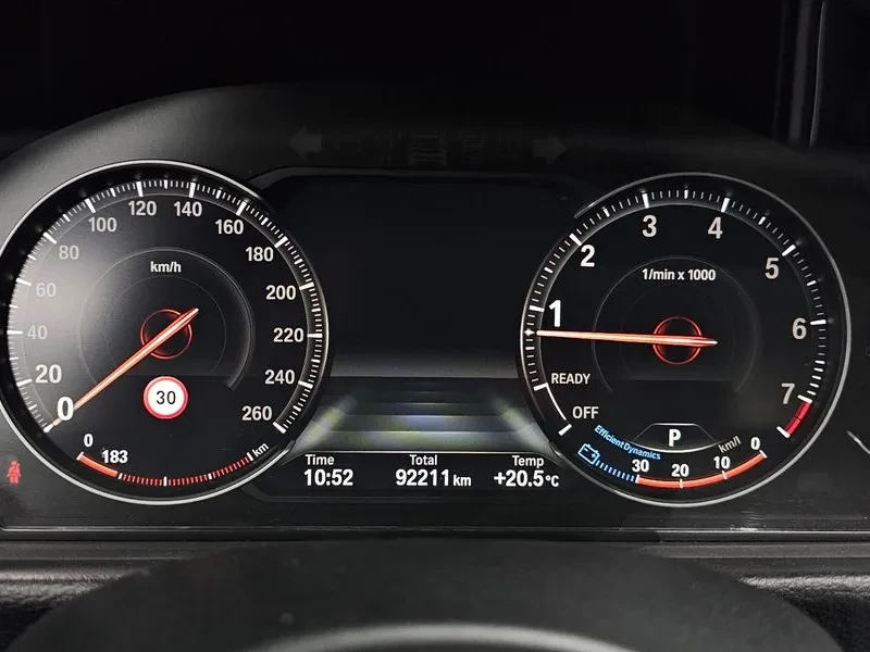 BMW 330 M Sports Shadow, снимка 8 - Автомобили и джипове - 56070513