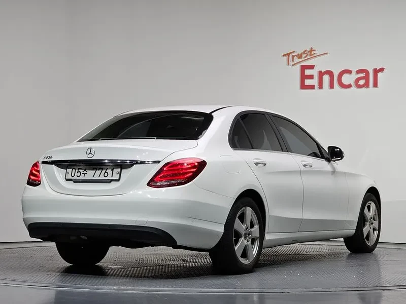 Mercedes-Benz C 200 САМО 30% АВАНС, снимка 2 - Автомобили и джипове - 56251395