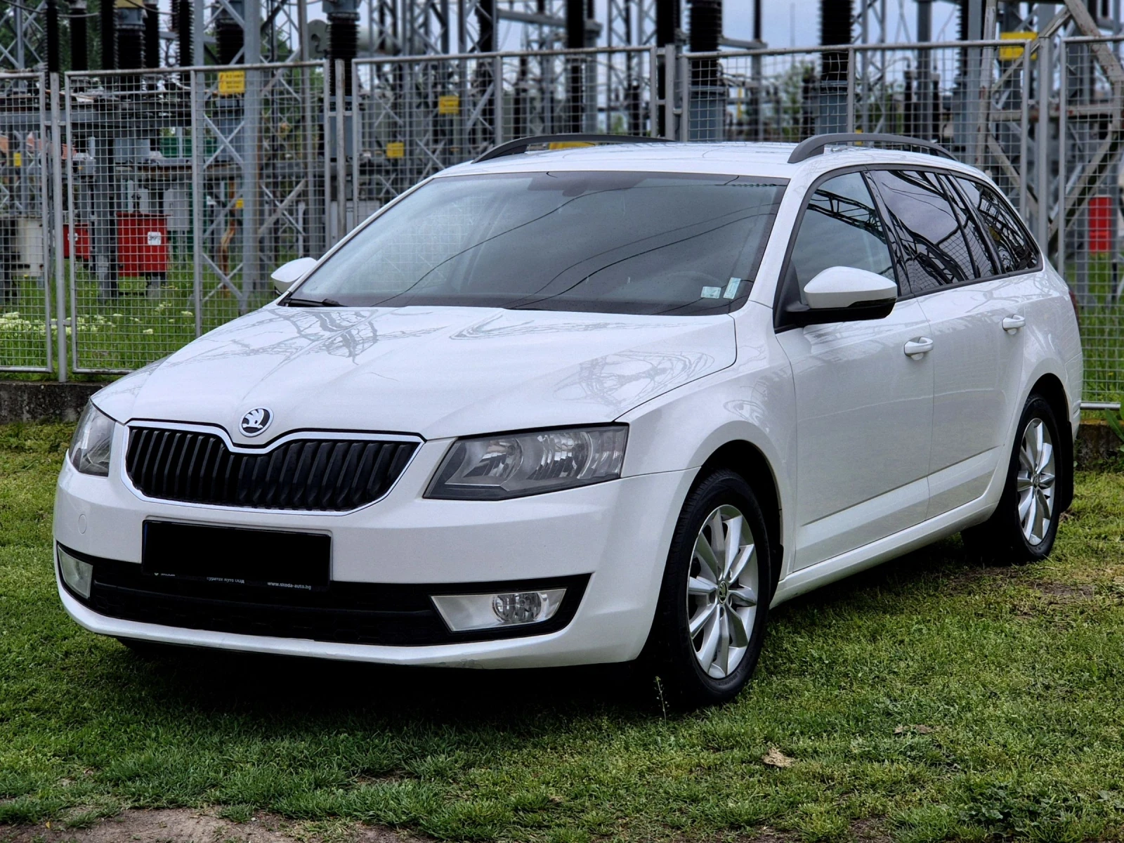 Skoda Octavia 1.6 tdi * Euro 6 * Парктроник * Мултиволан  - изображение 3