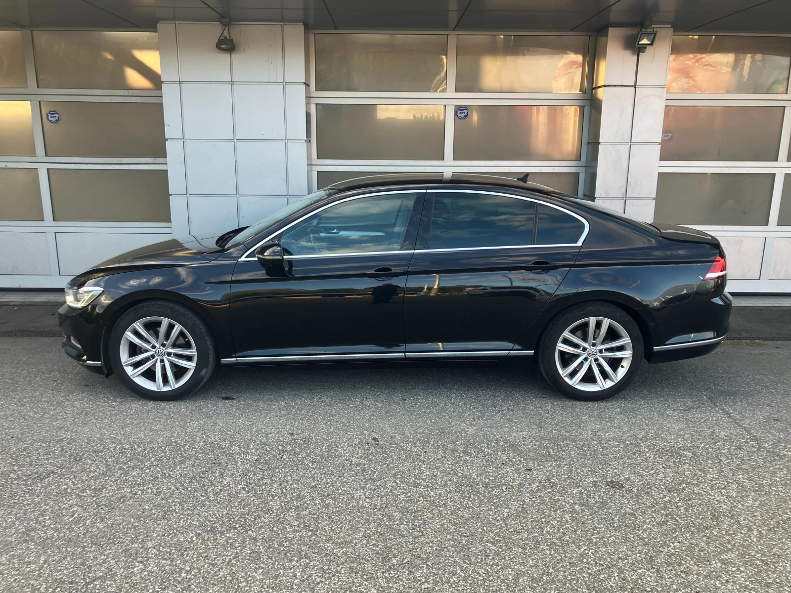VW Passat 2.0 TFSI GERMANY - изображение 2