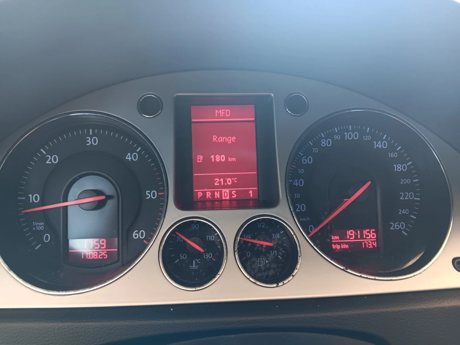 VW Passat 2.0TDI - изображение 10