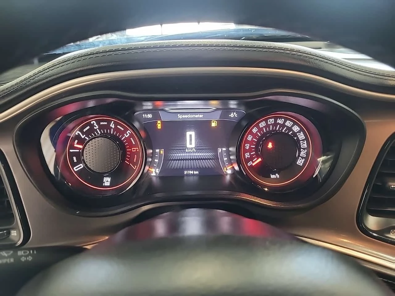 Dodge Challenger 5.7L R/T * CARFAX * PANORAMA* , снимка 10 - Автомобили и джипове - 53745794