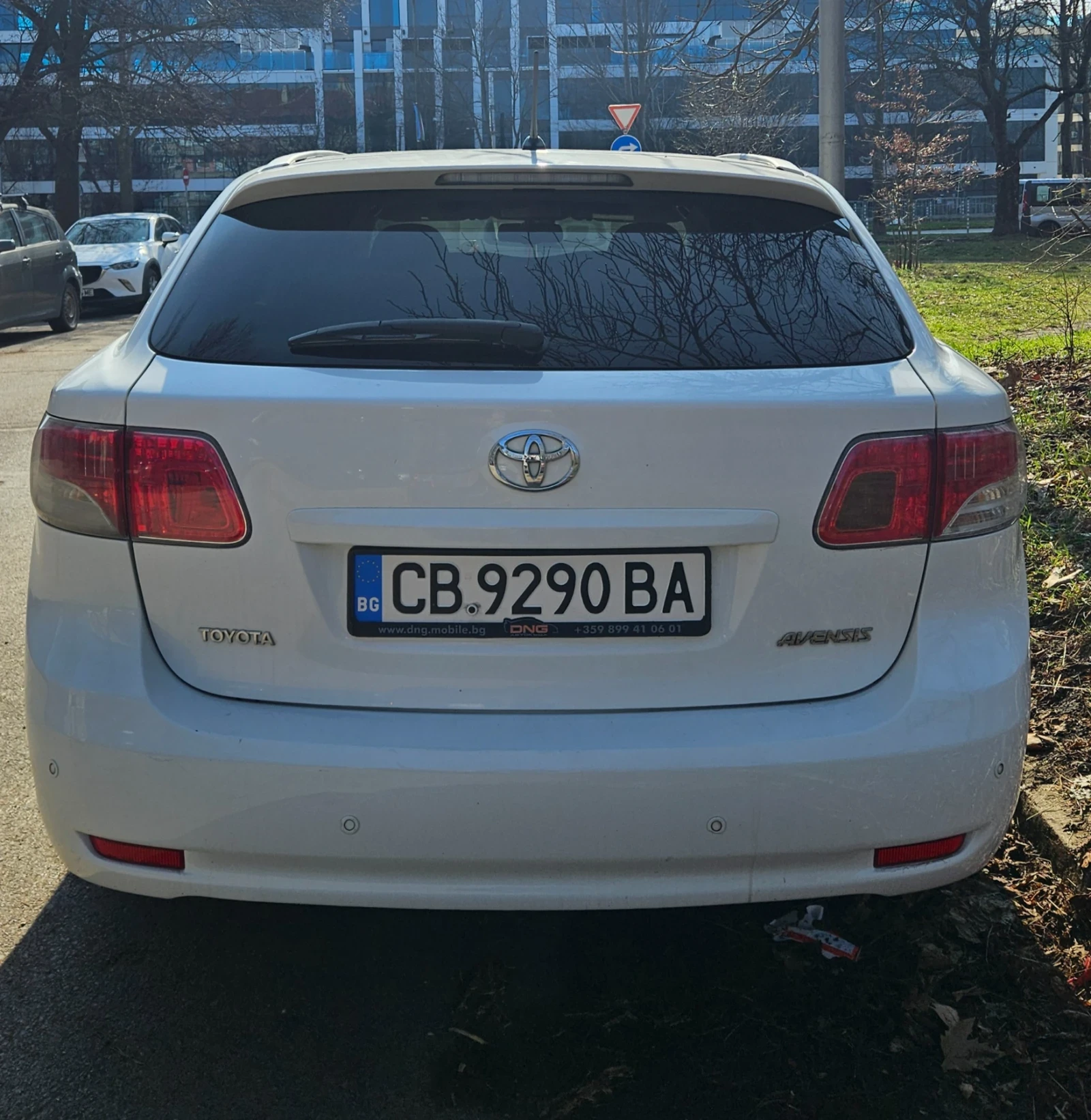 Toyota Avensis T27 - изображение 4