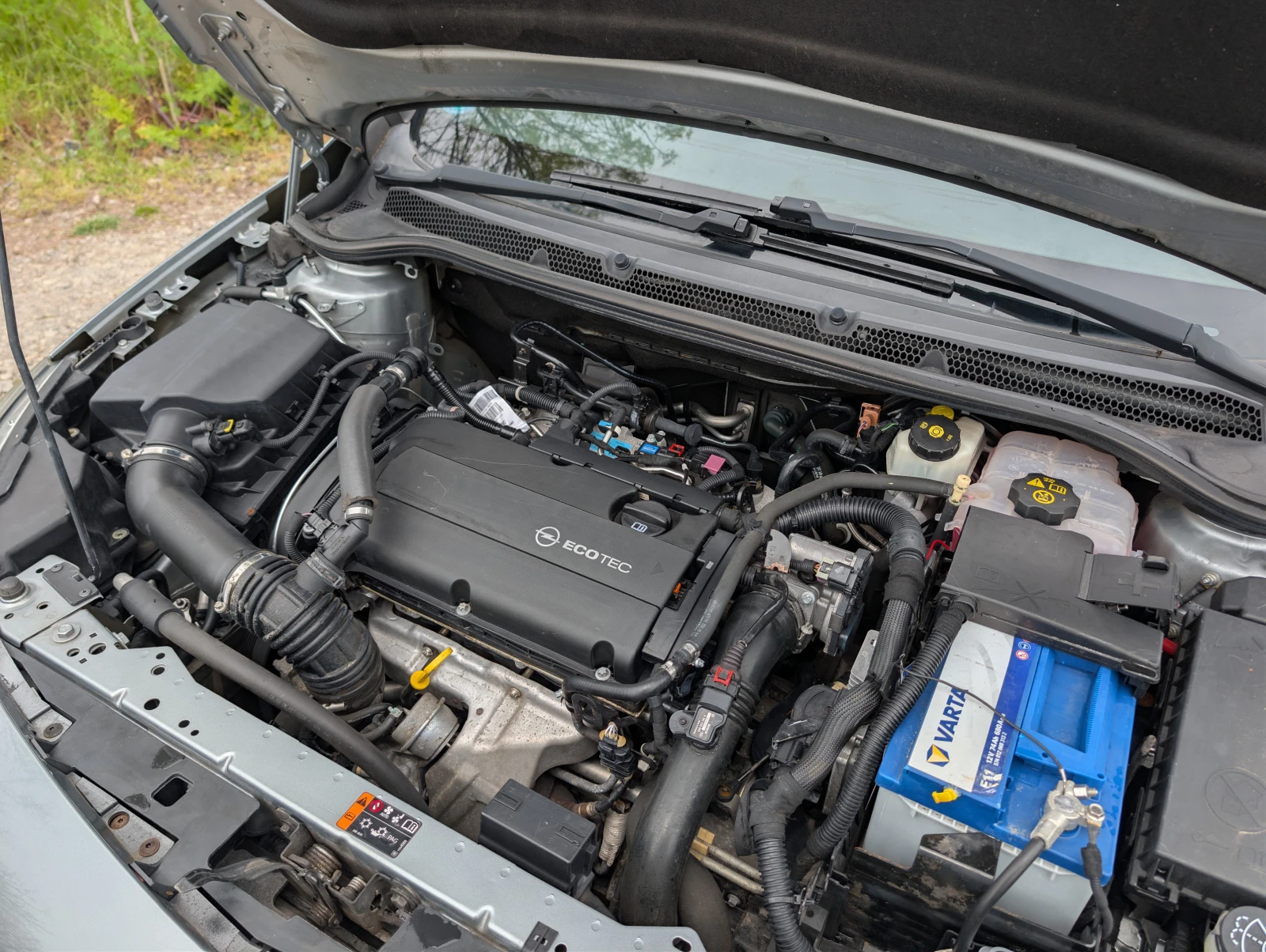 Opel Astra 1.6i/Navi/Xenon/Подгрев, снимка 14 - Автомобили и джипове - 54409424