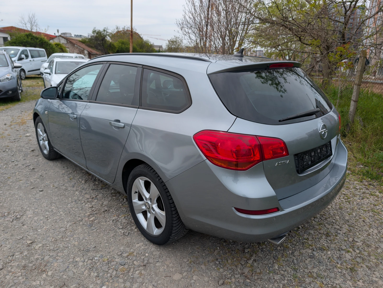 Opel Astra 1.6i/Navi/Xenon/Подгрев, снимка 6 - Автомобили и джипове - 54409424