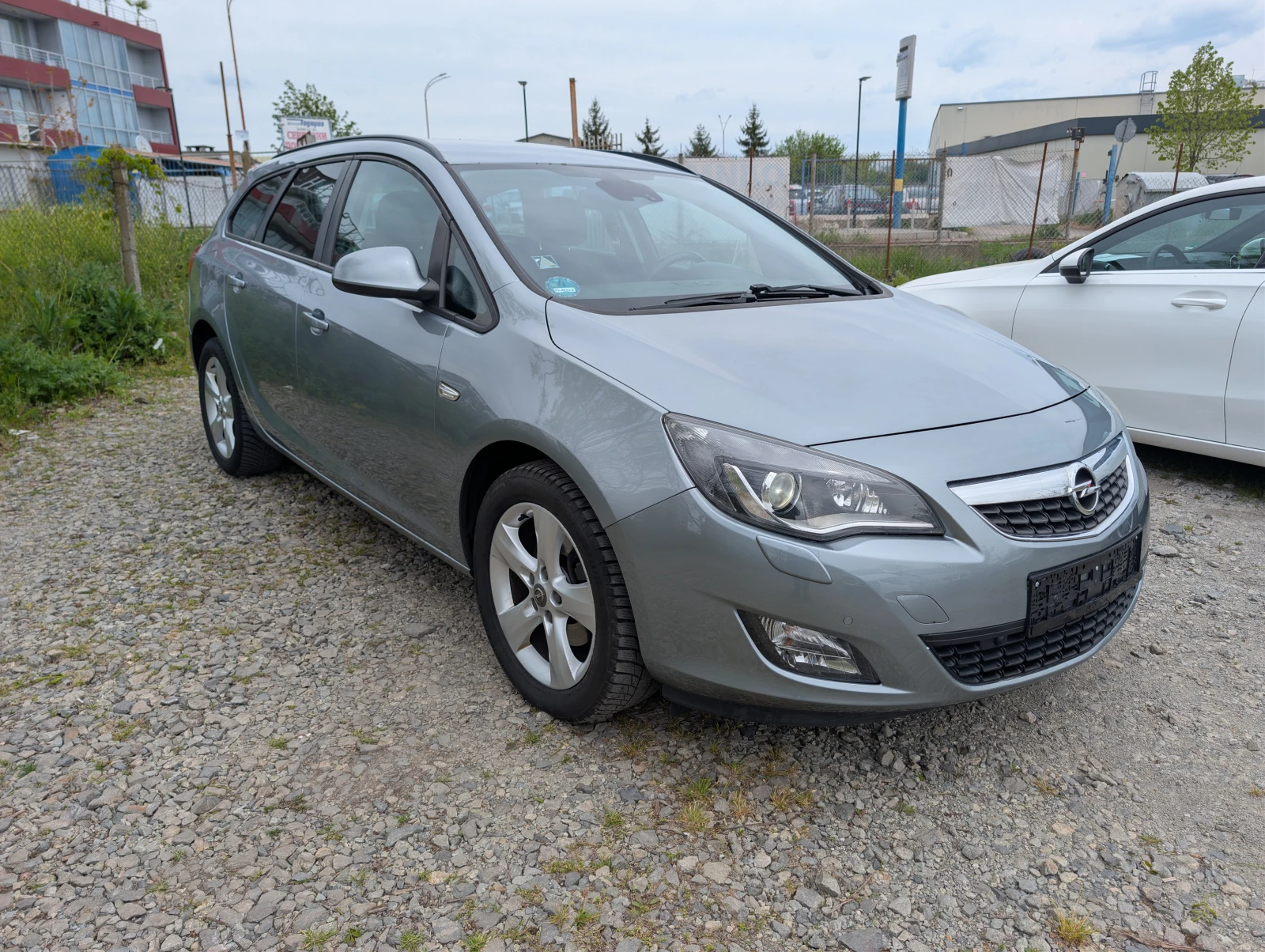 Opel Astra 1.6i/Navi/Xenon/Подгрев, снимка 3 - Автомобили и джипове - 54409424