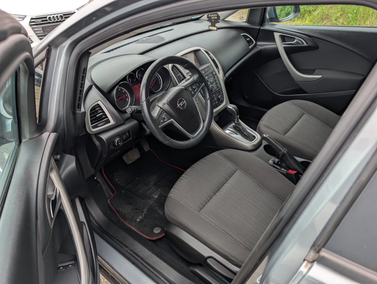 Opel Astra 1.6i/Navi/Xenon/Подгрев, снимка 7 - Автомобили и джипове - 54409424