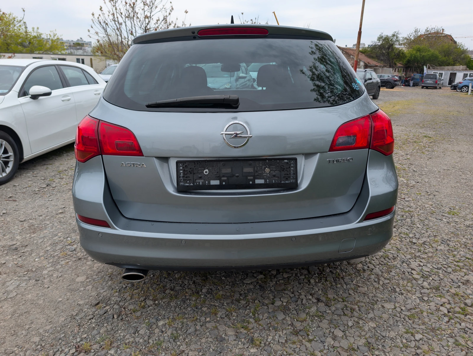 Opel Astra 1.6i/Navi/Xenon/Подгрев, снимка 5 - Автомобили и джипове - 54409424
