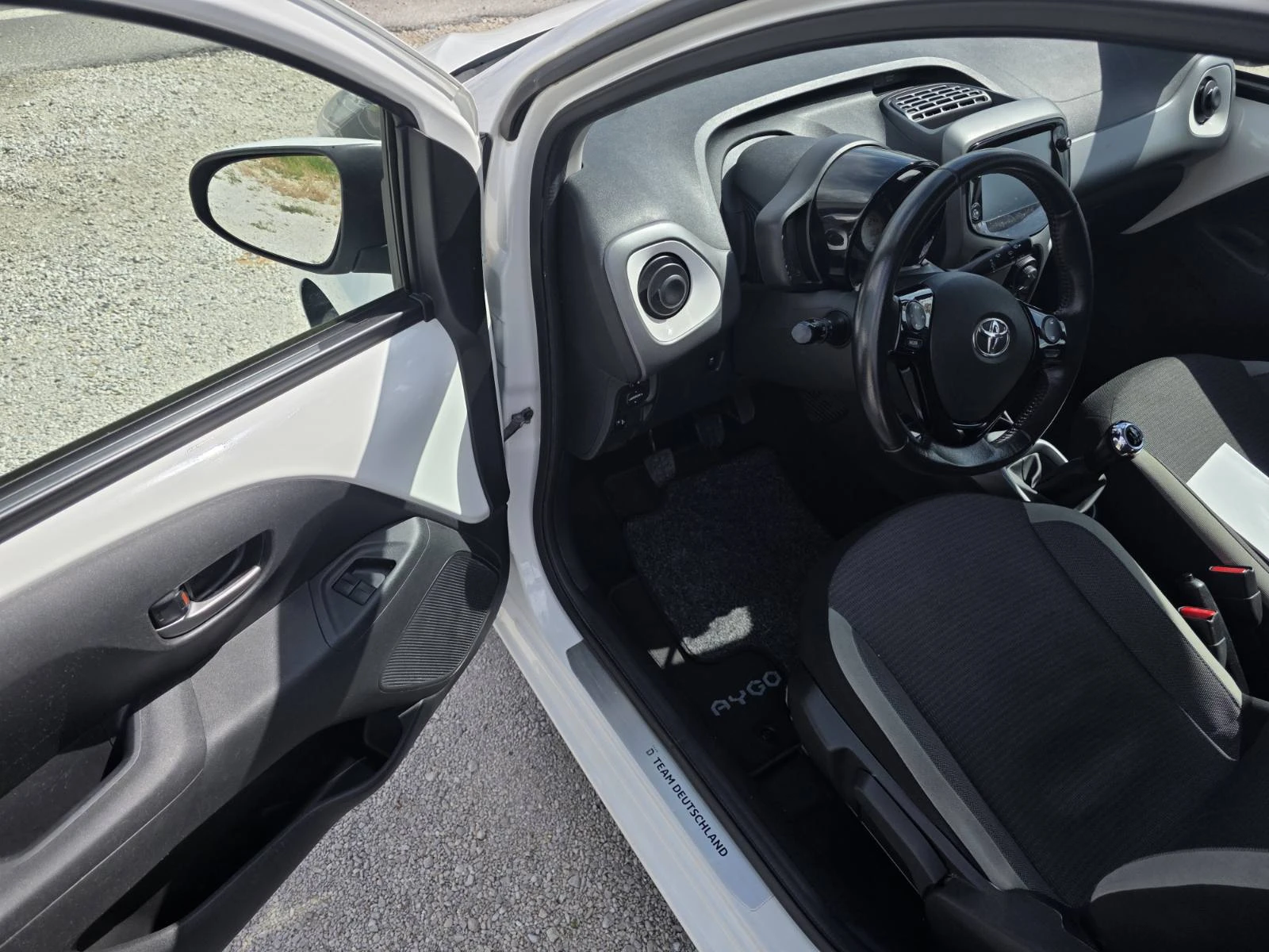 Toyota Aygo 1.0 VVT-i Камера| Автопилот| Подгрев, снимка 10 - Автомобили и джипове - 54652848