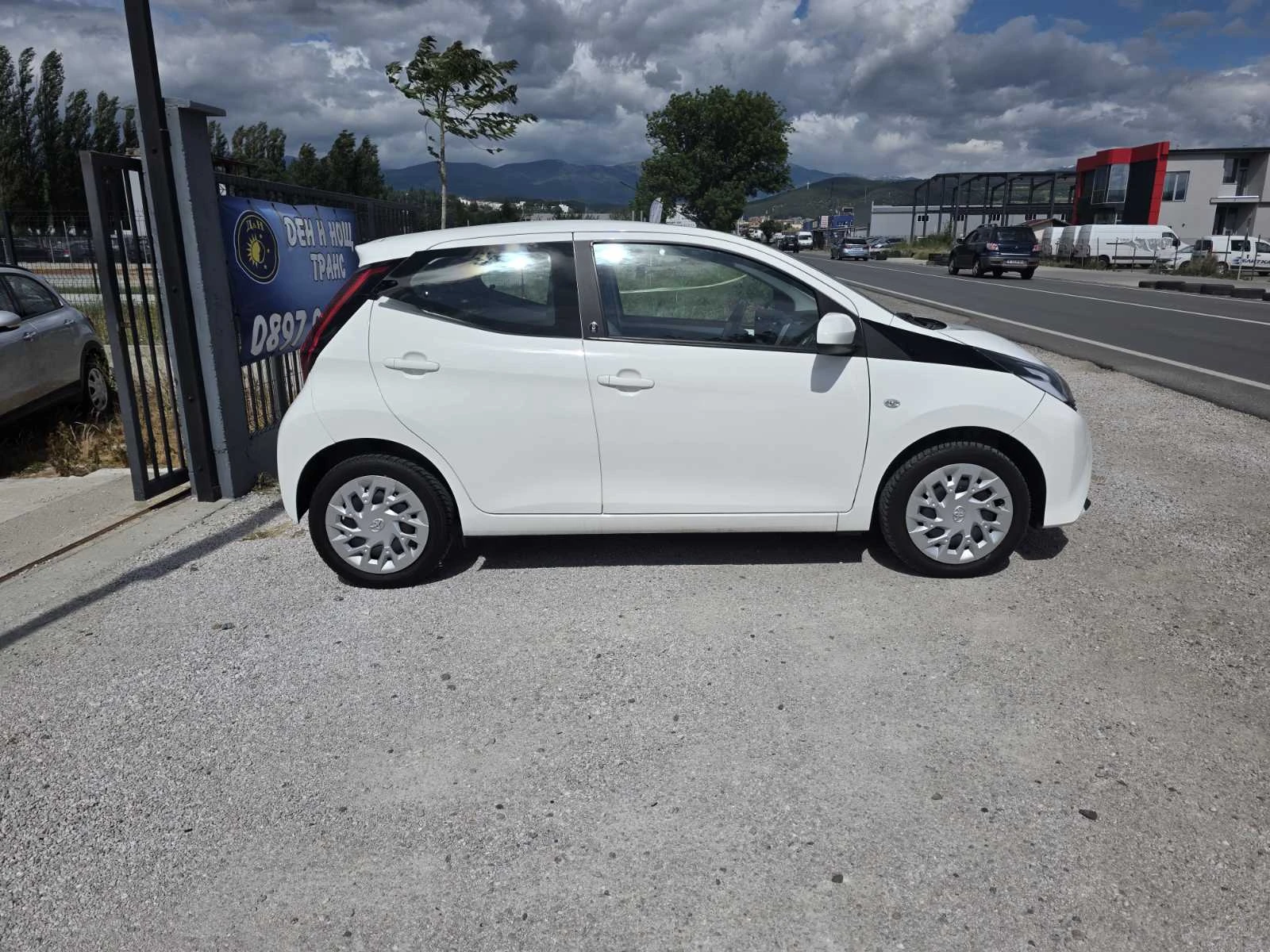 Toyota Aygo 1.0 VVT-i Камера| Автопилот| Подгрев, снимка 4 - Автомобили и джипове - 54652848
