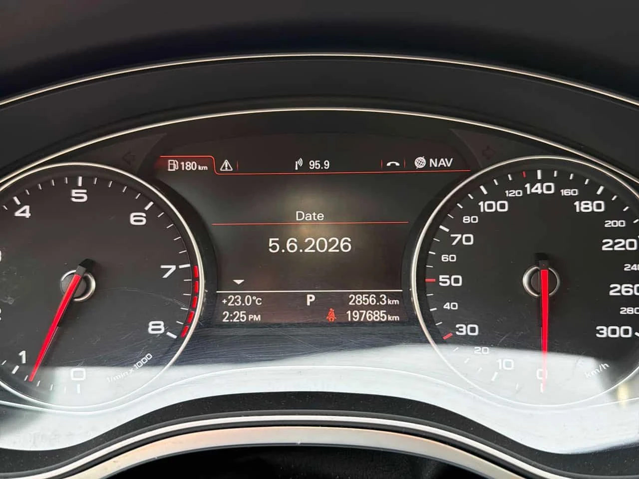Audi A7 TECHNIK * ДИСТРОНИК* 360 КАМЕРА* ОБДУХВАНЕ* BOSE* , снимка 8 - Автомобили и джипове - 54812966
