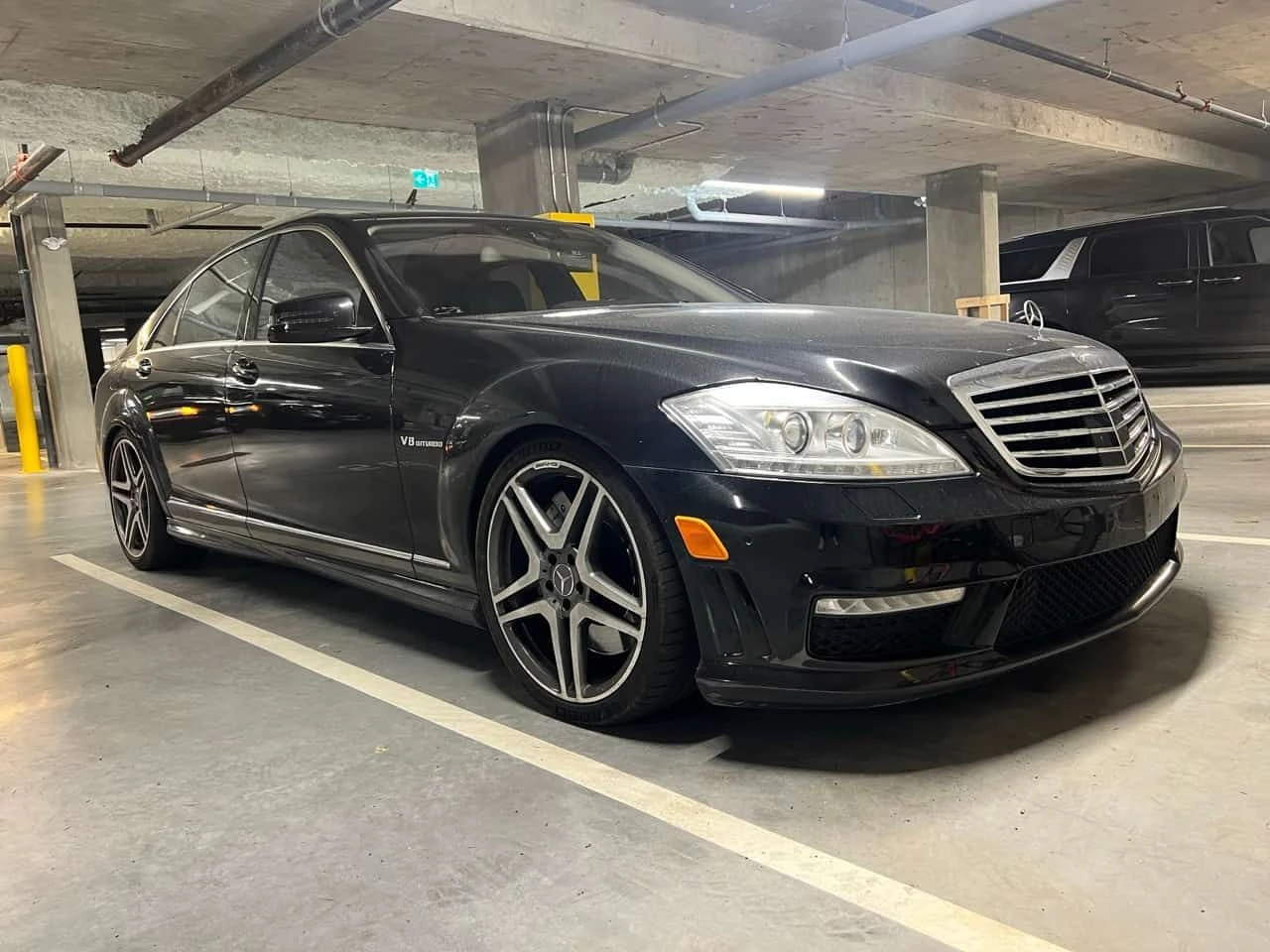 Mercedes-Benz S 63 AMG МАСАЖИ * ОБДУХВАНЕ * 360 * КЛИП * ПАНОРАМА, снимка 2 - Автомобили и джипове - 54875696