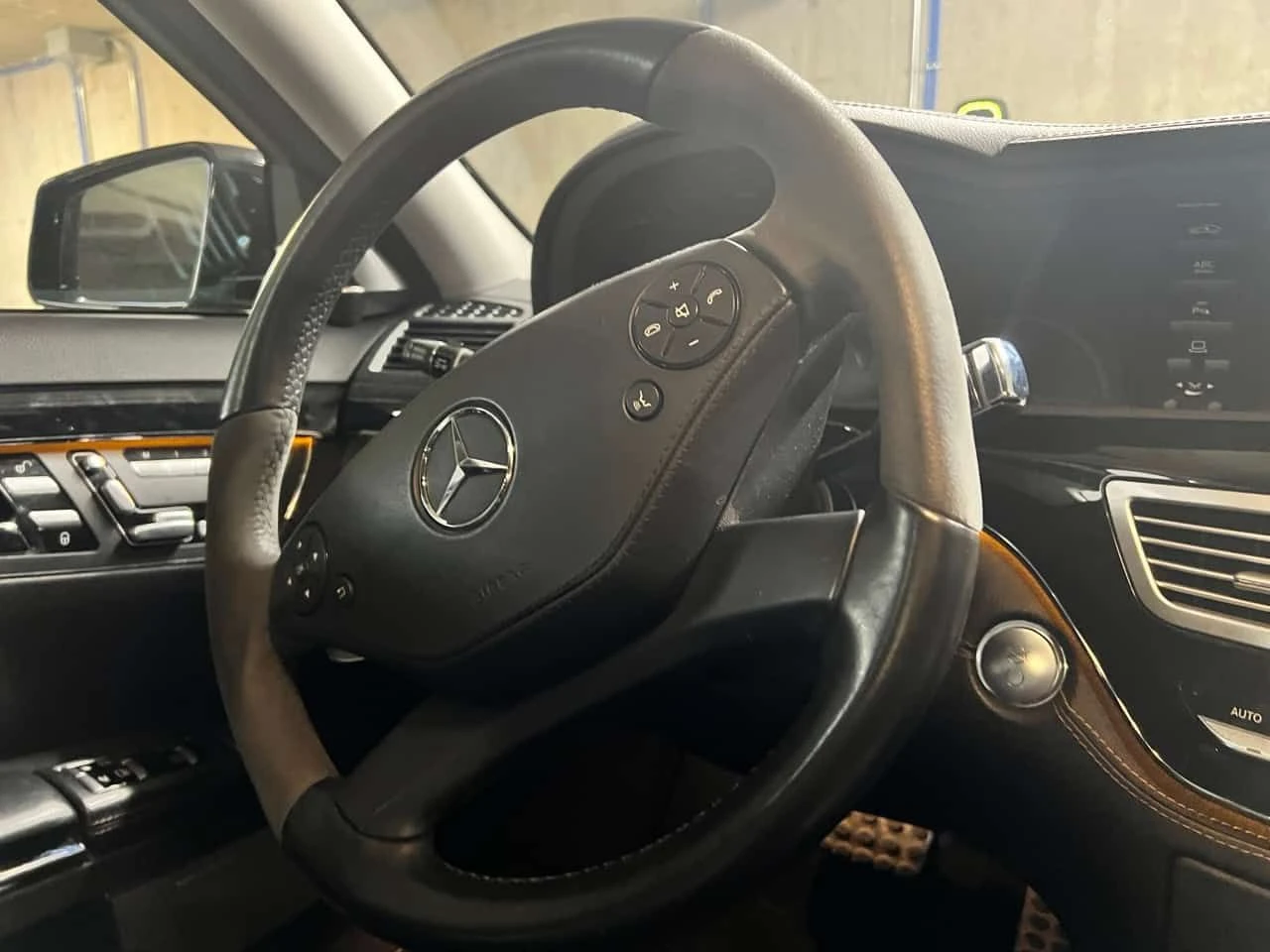 Mercedes-Benz S 63 AMG МАСАЖИ * ОБДУХВАНЕ * 360 * КЛИП * ПАНОРАМА, снимка 10 - Автомобили и джипове - 54875696