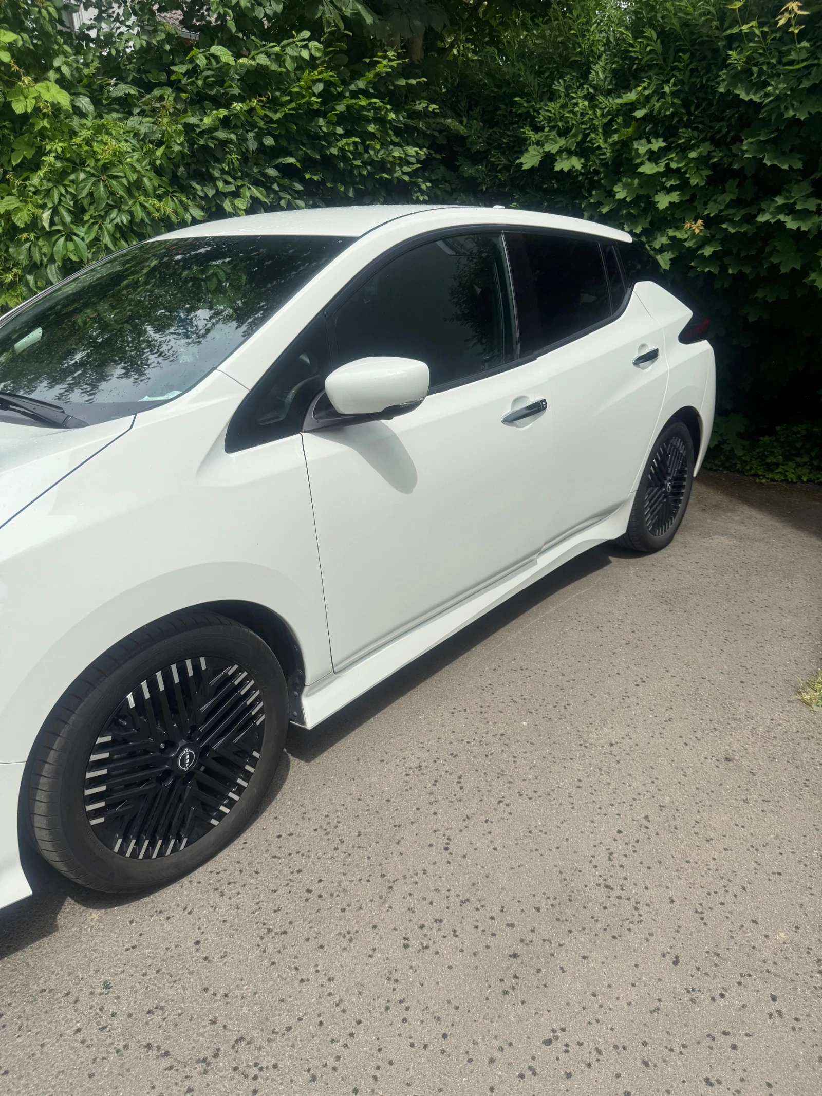 Nissan Leaf , снимка 2 - Автомобили и джипове - 55178006