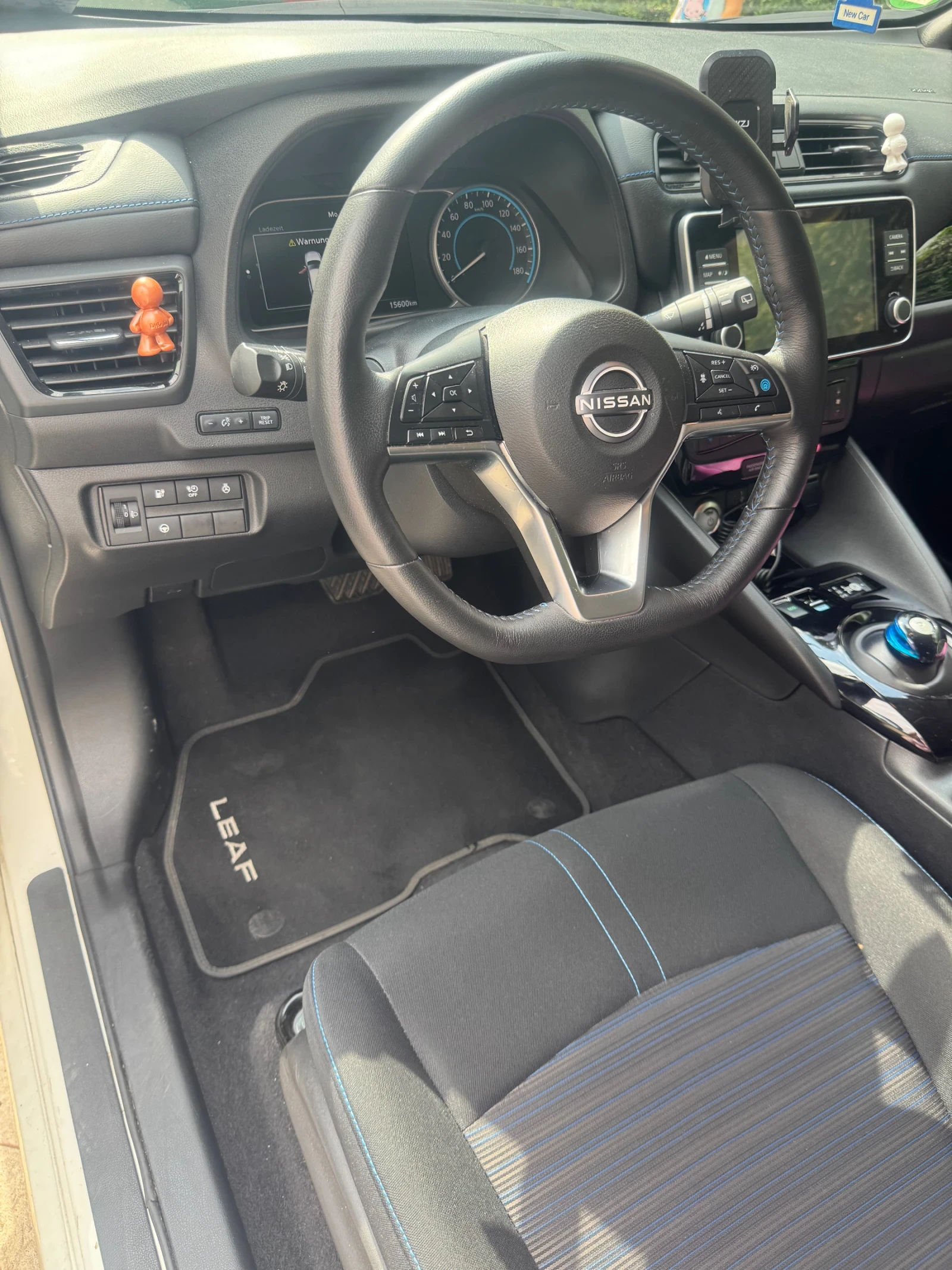 Nissan Leaf , снимка 5 - Автомобили и джипове - 55178006