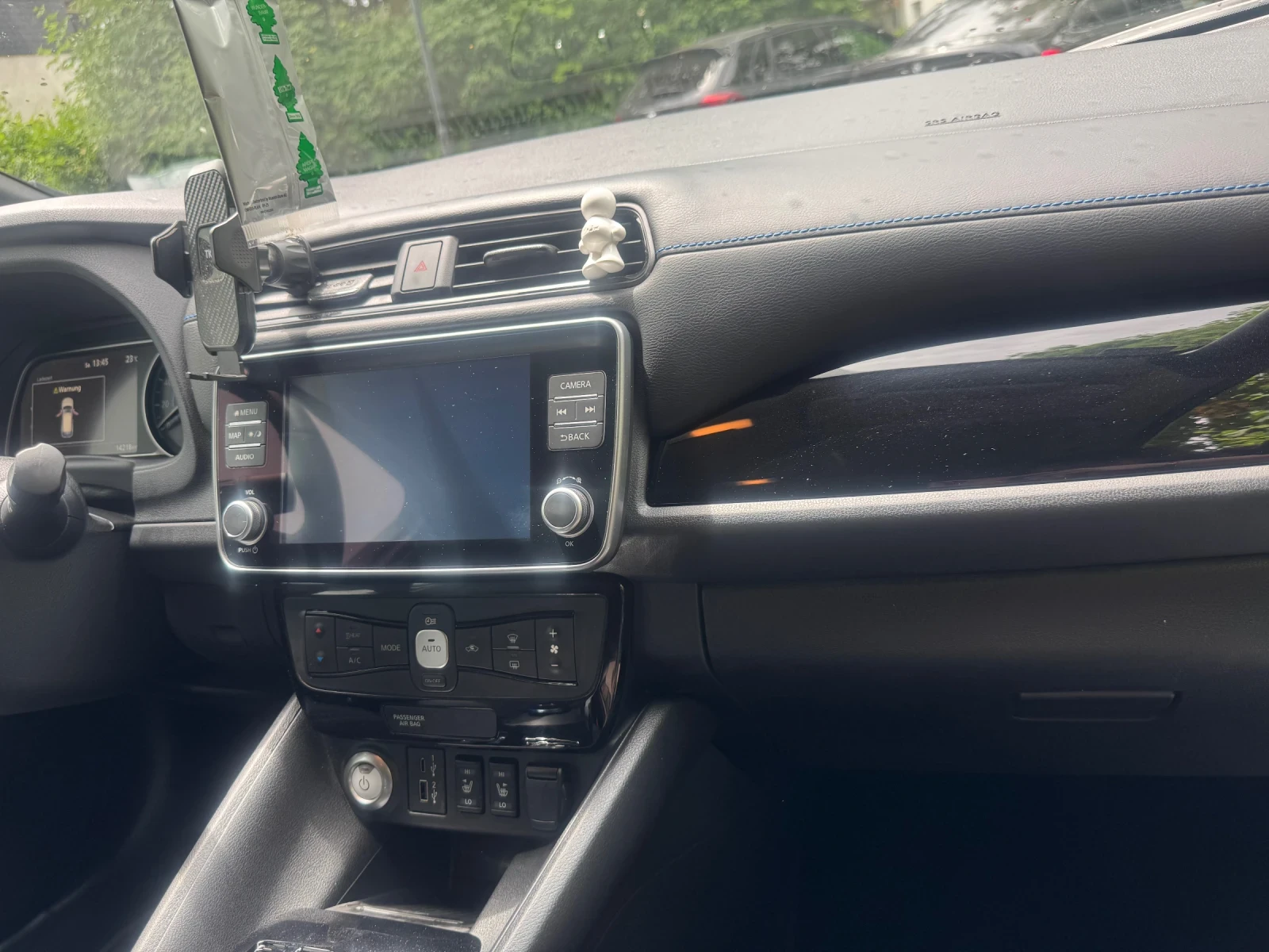 Nissan Leaf , снимка 4 - Автомобили и джипове - 55178006