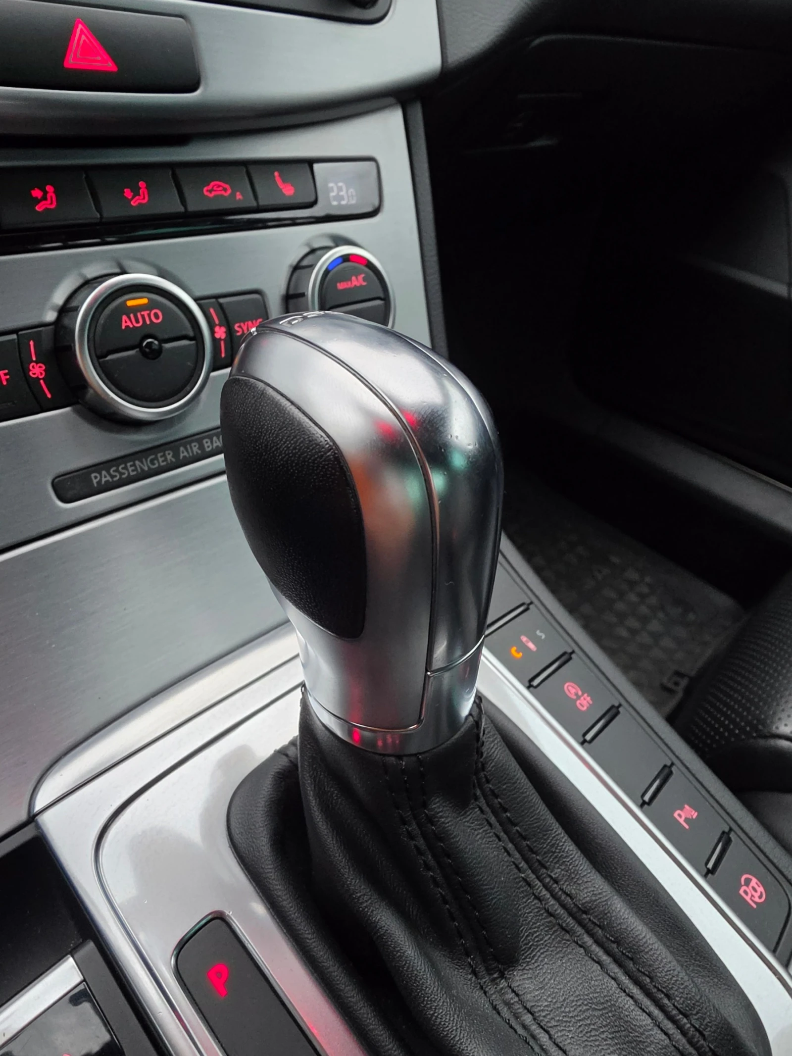 VW CC Passat CC 4Motion BlueMotion Technology, снимка 12 - Автомобили и джипове - 55362618