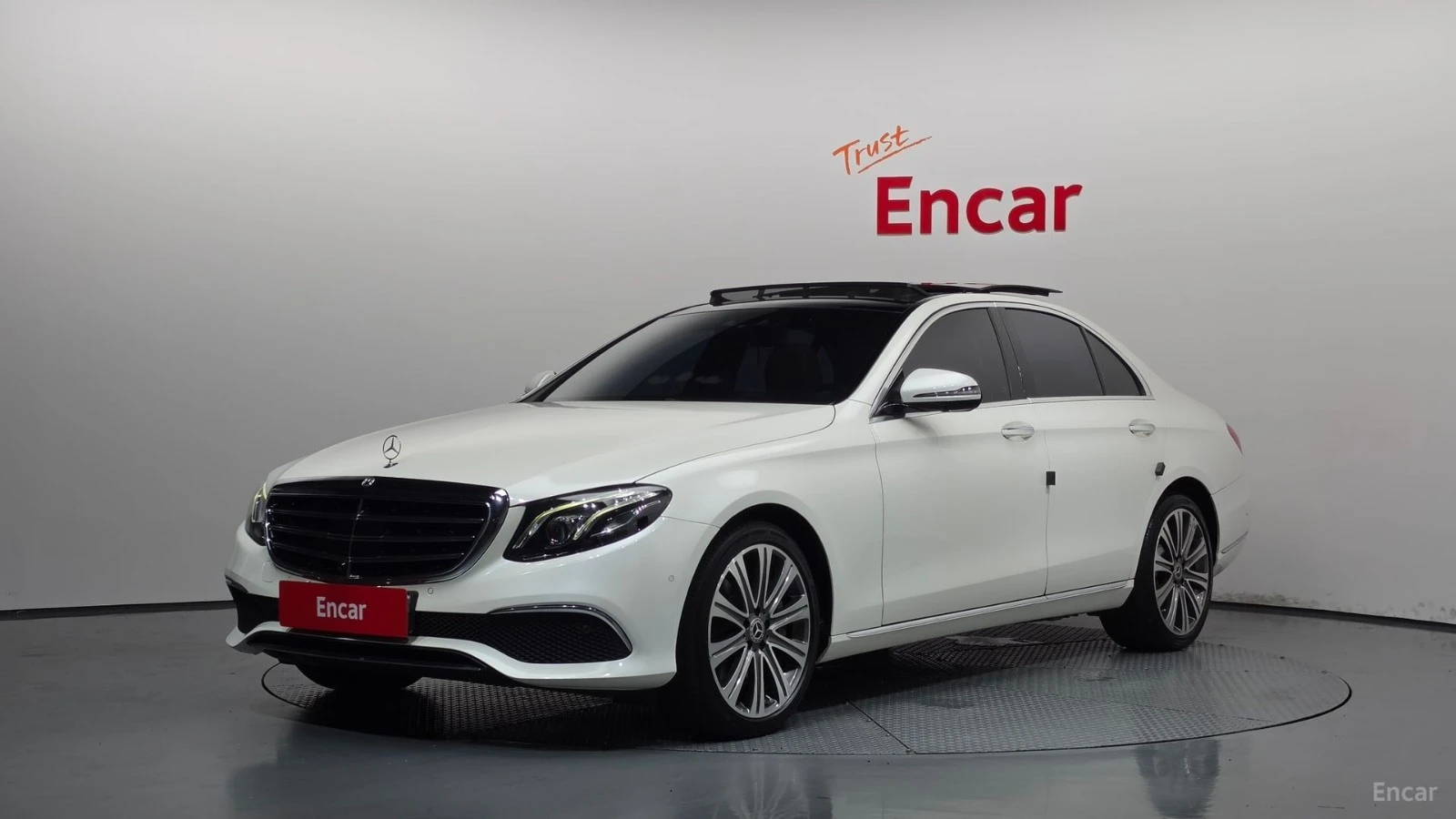 Mercedes-Benz E 400 4MATIC* 360* BURMESTER* �����* ������* ����� | Mobile.bg � ����������� 1