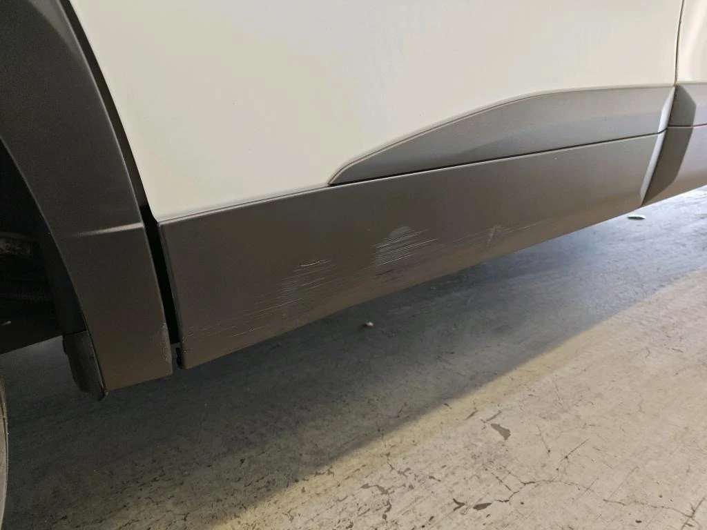 Peugeot 2008 Active Pack 50kwh, снимка 9 - Автомобили и джипове - 55937945