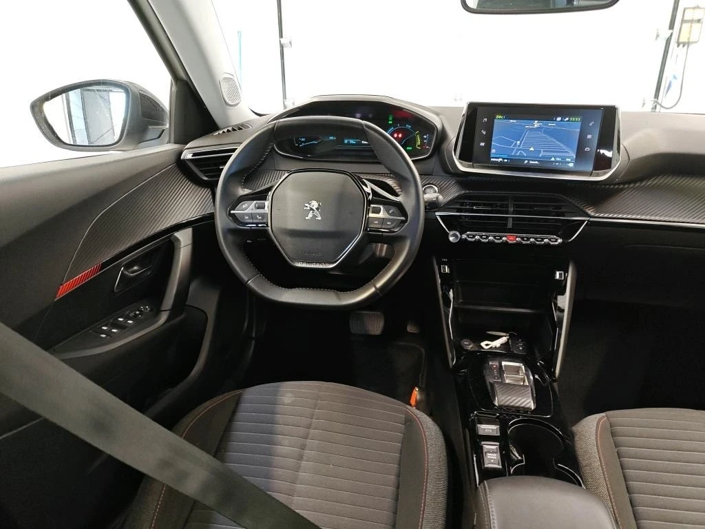 Peugeot 2008 Active Pack 50kwh, снимка 3 - Автомобили и джипове - 55937945