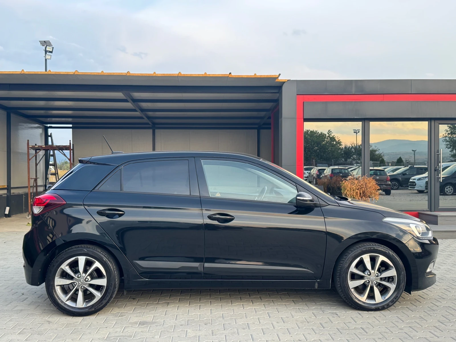 Hyundai I20 1.1CRDI FULL EKSTRA, снимка 6 - Автомобили и джипове - 56011302