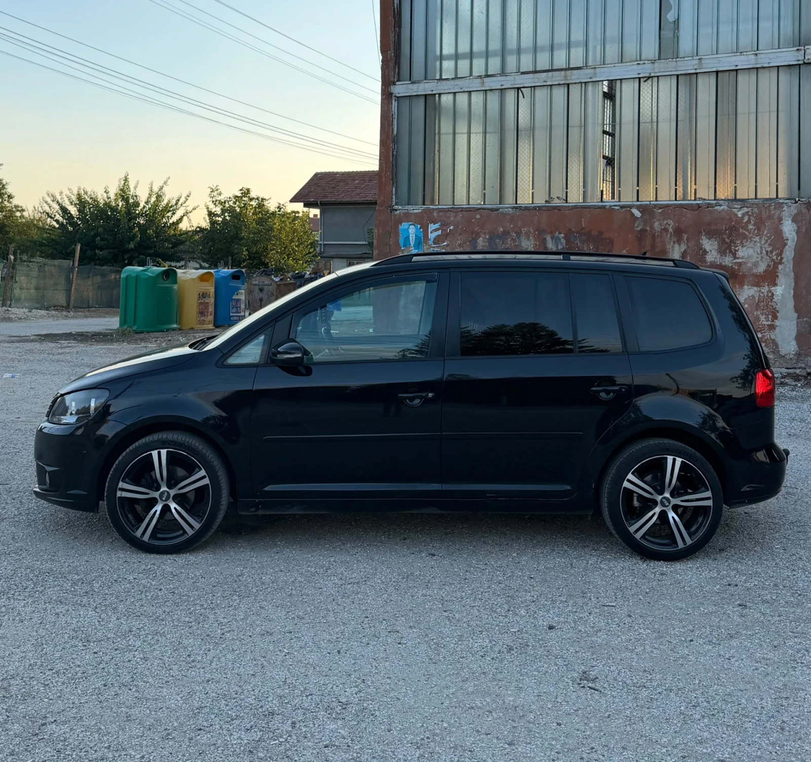 VW Touran, снимка 6 - Автомобили и джипове - 56106276