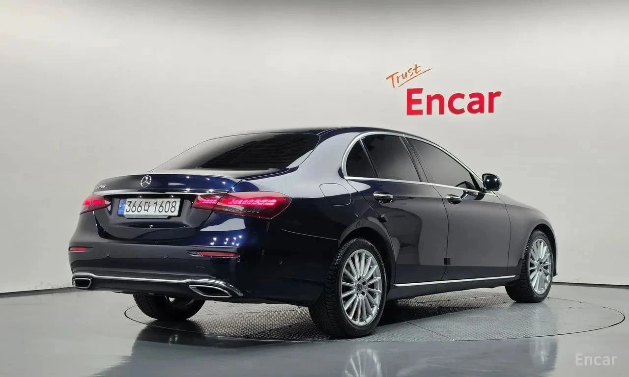 Mercedes-Benz E 250, снимка 2 - Автомобили и джипове - 56727991