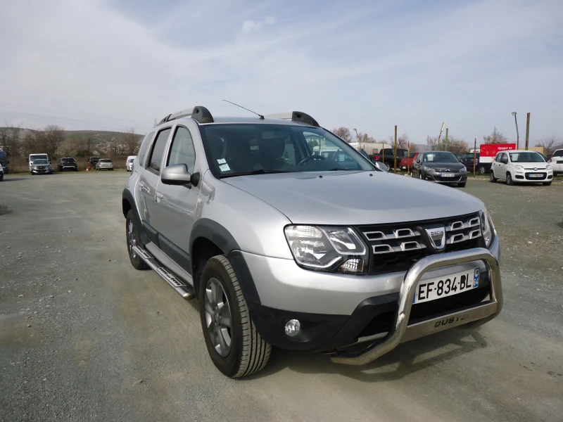 Dacia Duster 1.5 DCI Навигация Камера, снимка 3 - Автомобили и джипове - 49515753