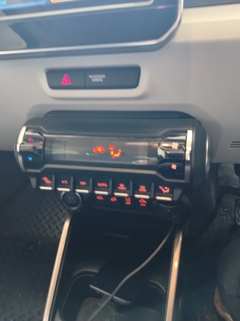 Suzuki Ignis, снимка 3 - Автомобили и джипове - 52325595