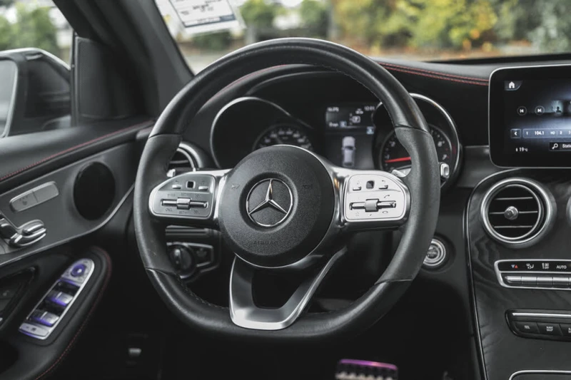 Mercedes-Benz GLC 300 4matic * CARFAX * АвтоКредит * (ЦЕНА ДО БГ), снимка 13 - Автомобили и джипове - 53251762