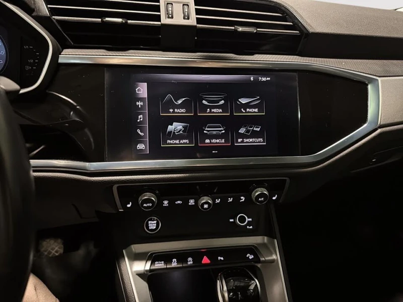 Audi Q3 quattro Progressiv* АвтоКредит* (ЦЕНА ДО БГ), снимка 10 - Автомобили и джипове - 53262380