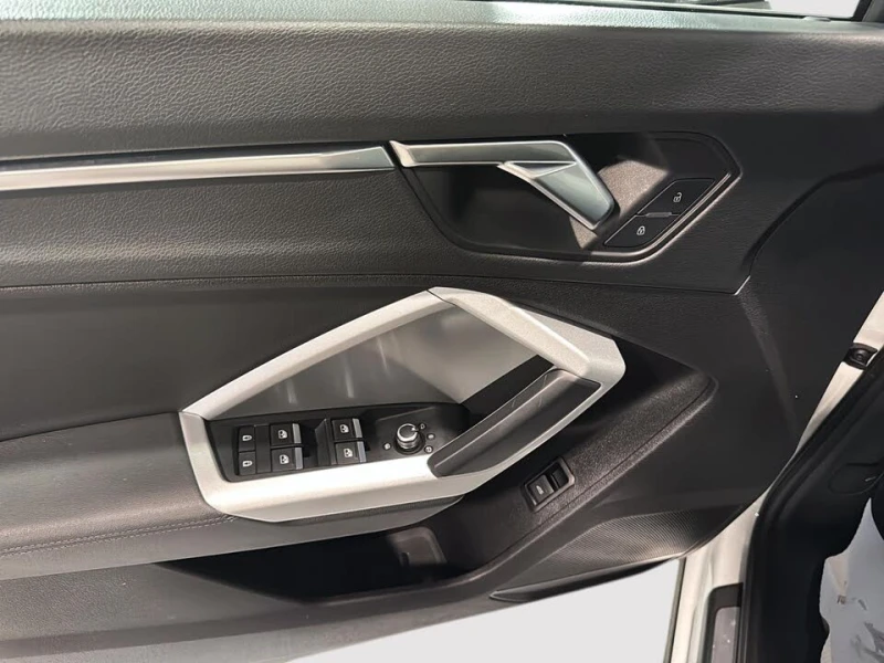 Audi Q3 quattro Progressiv* АвтоКредит* (ЦЕНА ДО БГ), снимка 7 - Автомобили и джипове - 53262380