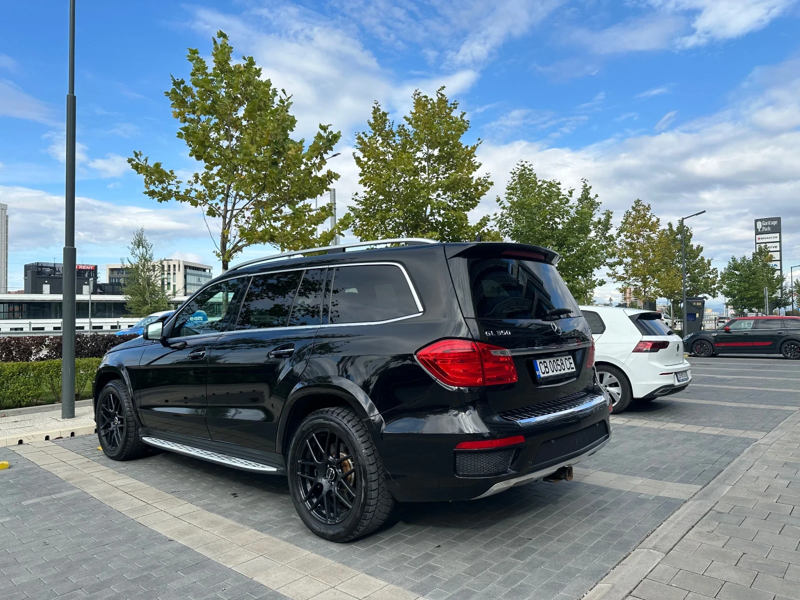 Mercedes-Benz GL 350 AMG Pack / H&K / Soft Close - изображение 4