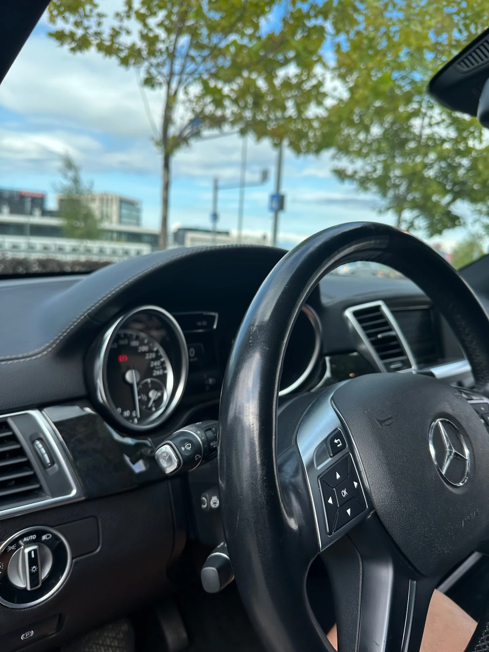 Mercedes-Benz GL 350 AMG Pack / H&K / Soft Close - изображение 8