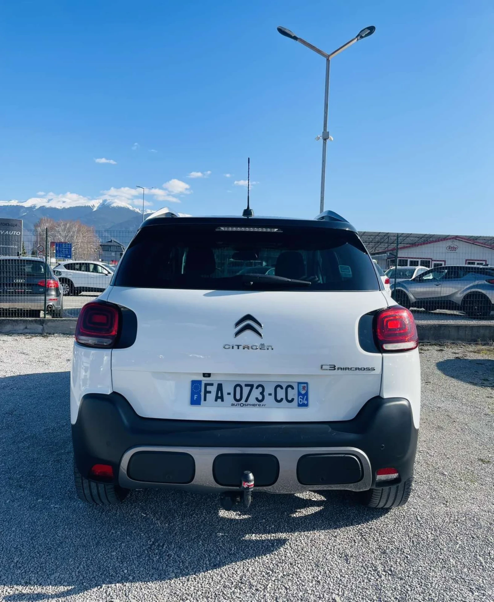Citroen C3 Aircross 1.2 PureTech * Кожа* Камера 360* Сервизна книжка* , снимка 6 - Автомобили и джипове - 53433551